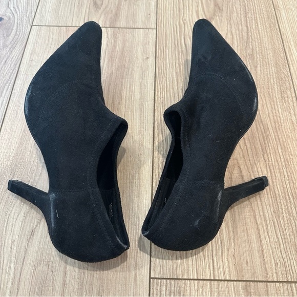 Tahari TA Zest Black Suede Heeled Shoes - Picture 6 of 11